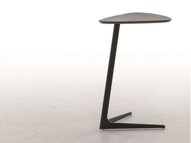 Mesa de centro alta triangular CELINE Tonin Casa