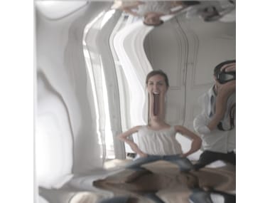 DISTORTING MIRROR | Square mirror By VIDAME EDITIONS design Julien Vidame