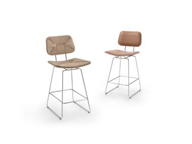 ECHOES High straw stool with back By Flexform | design Christophe Pillet