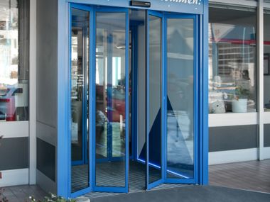 GEZE: Automatische türsysteme | Archiproducts