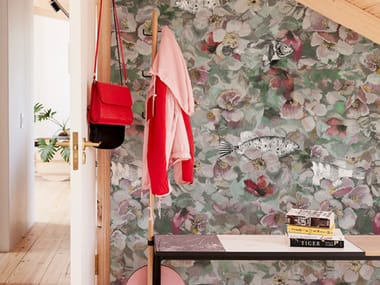 Nonwoven wallpaper with floral pattern LA VIE EN ROSE TS