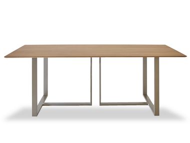 Tavolo da giardino rettangolare in legno con base in metallo LEVANTE Rever