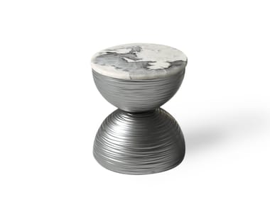 Tavolino rotondo con base in metallo e piano in marmo OTTO HESSENTIA