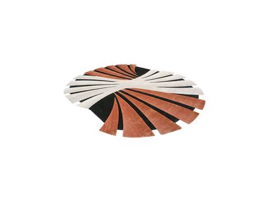 PLEAT | Oval rug By Loominology