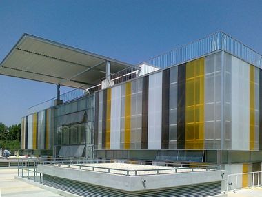 Extruded multiwall polycarbonate interlocking modular system PANELPIÙ ...