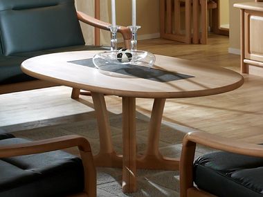 Oval wooden coffee table 9256S Dyrlund