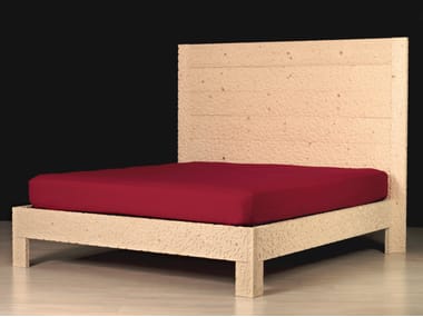 Letto matrimoniale in legno con testiera alta RE POSO Mirabili