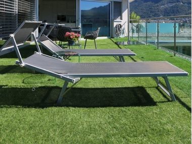 Modules on adjustable supports