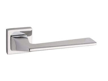 Pasini, VALE EASY Maniglia in ottone su rosetta