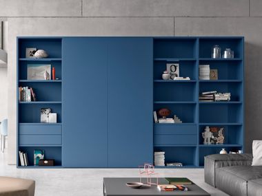 Libreria a giorno a parete componibile in legno VITA Kettnaker