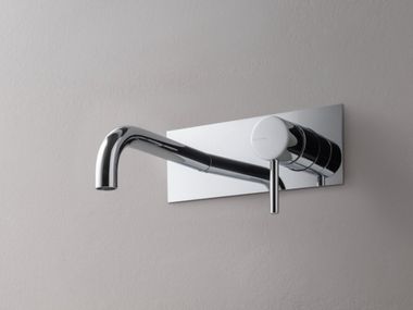 Rubinetterie Treemme, X-CHANGE_MONO Rubinetto per lavabo a muro in ottone con piastra