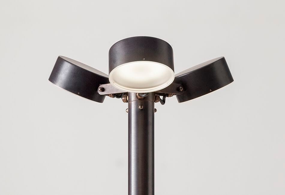 ACELUM by Aldo Bernardi - Testa palo a LED in ottone - 3