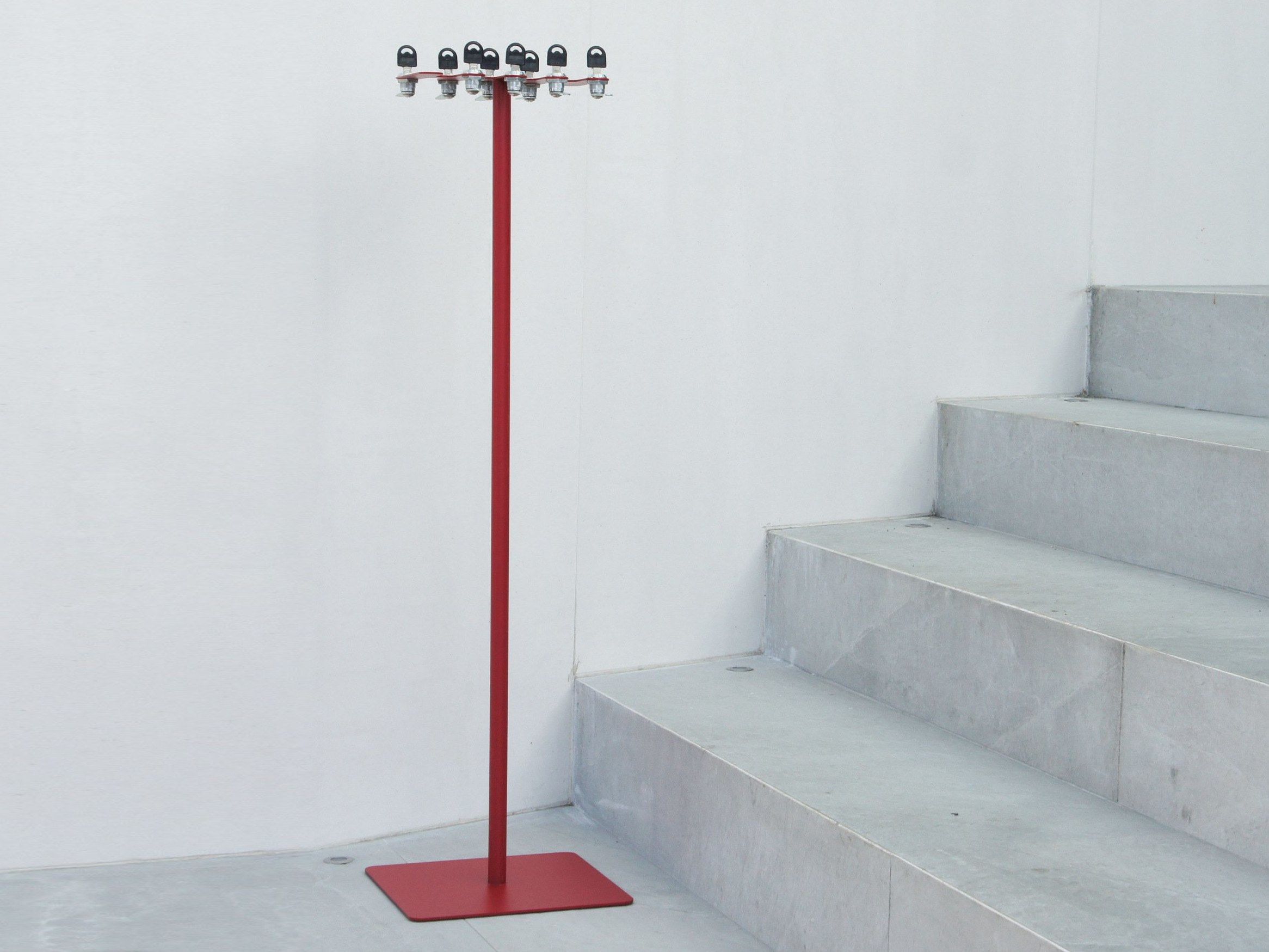 Floorstanding steel umbrella stand 8 places umbrella stand with