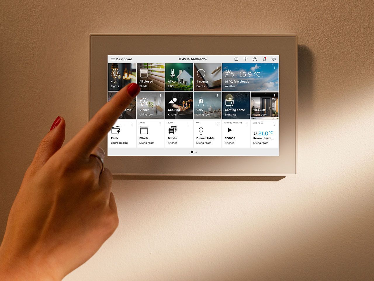 ONETOUCH by ABB - Interfaccia per sistemi domotici