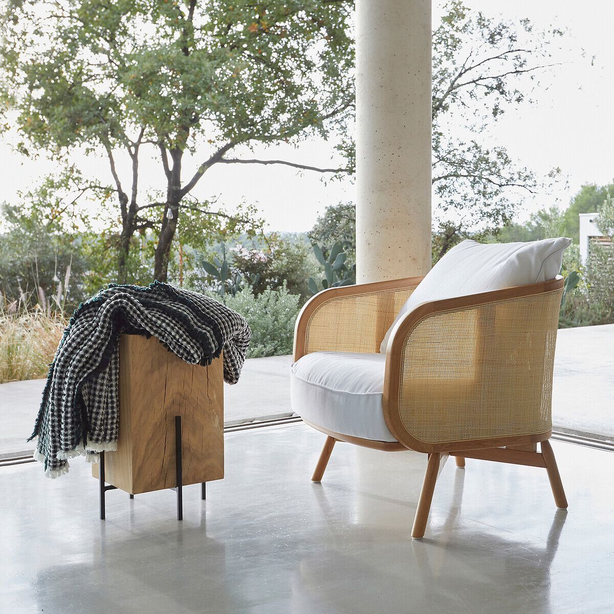 CORNELIUS by AMPM - Poltrona in vimini e tessuto con braccioli - 7