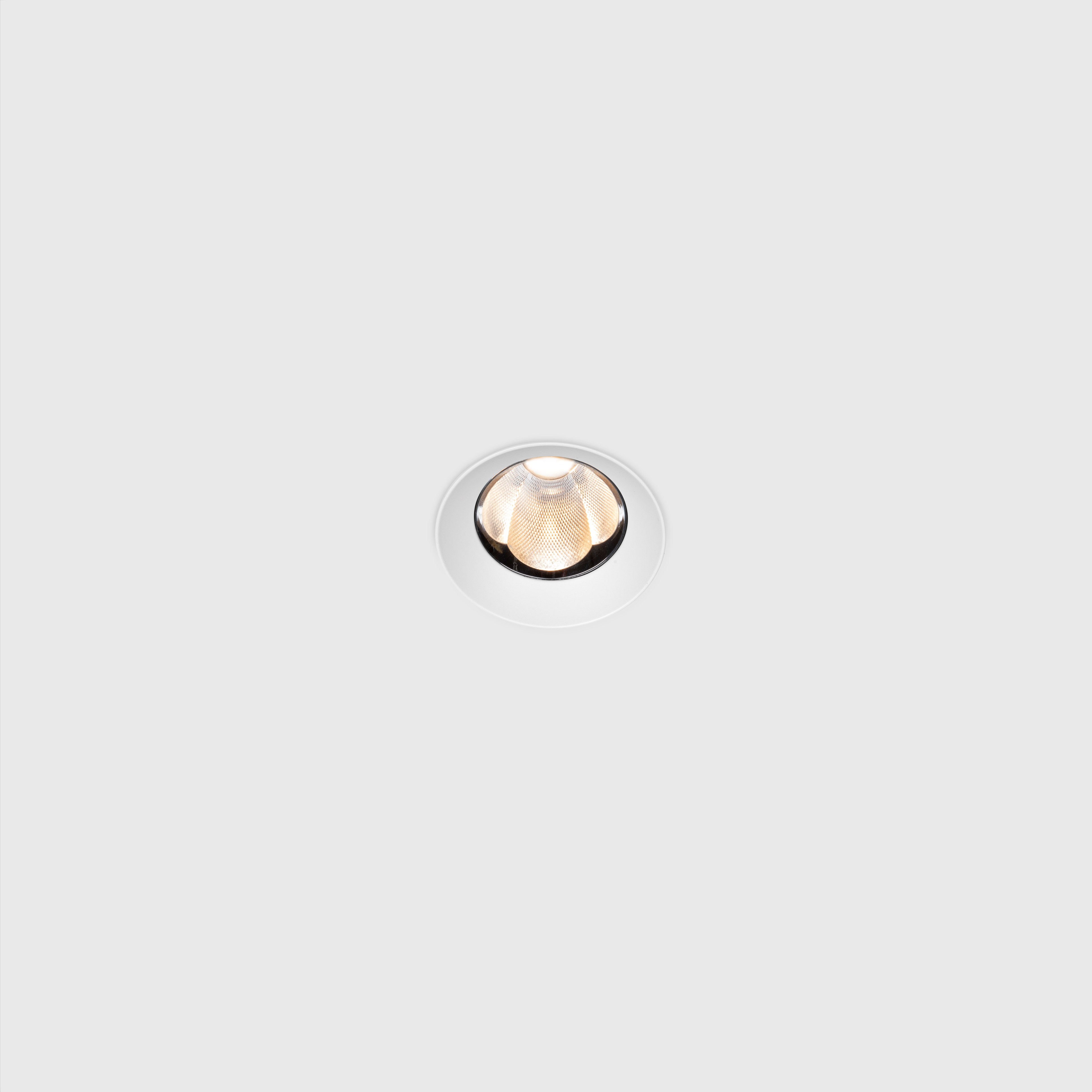 APLIS IN-LINE 60 Spotlight By Kreon | design Kristof Pycke