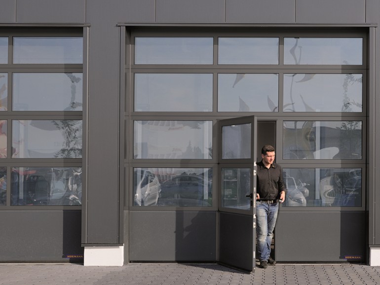 APU 67 THERMO Porte sectionnelle industrielle By HÖRMANN ITALIA