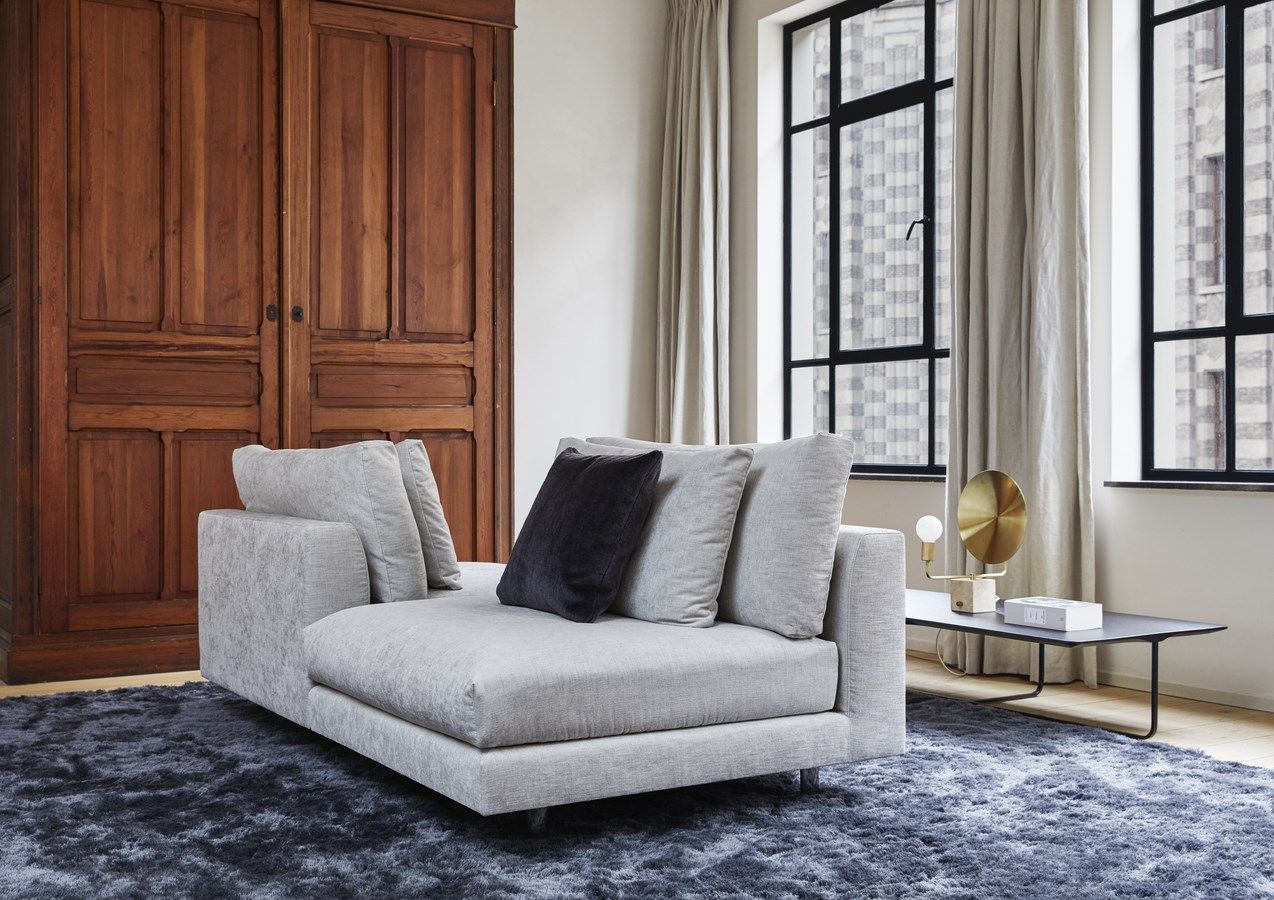AXEL XL Fabric sofa By Montis design Gijs Papavoine