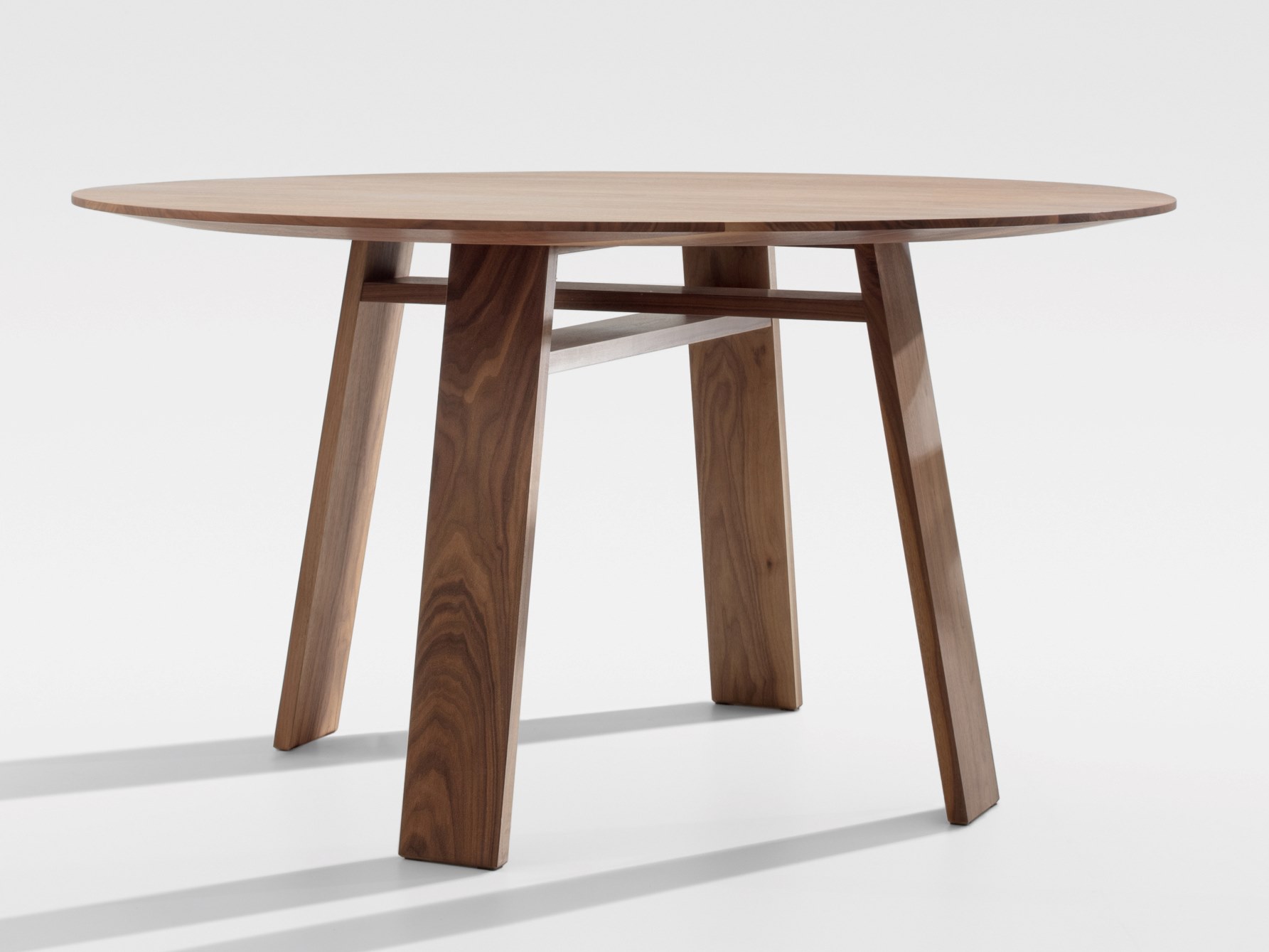 BONDT | 桌子 桌子 By ZEITRAUM | design Nana Gröner, Merit Frank
