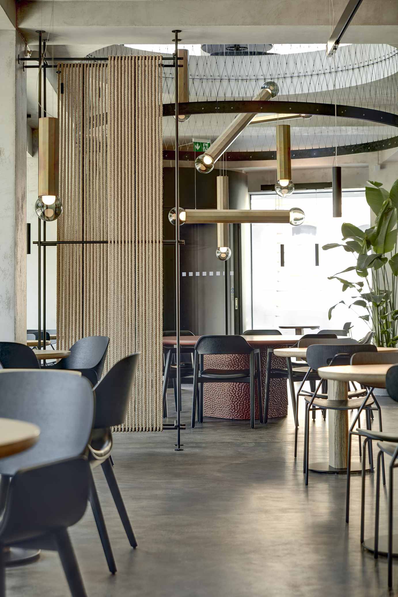 PRISMA DOUBLE by BROKIS - Lampada a sospensione a LED in vetro soffiato e metallo - 22