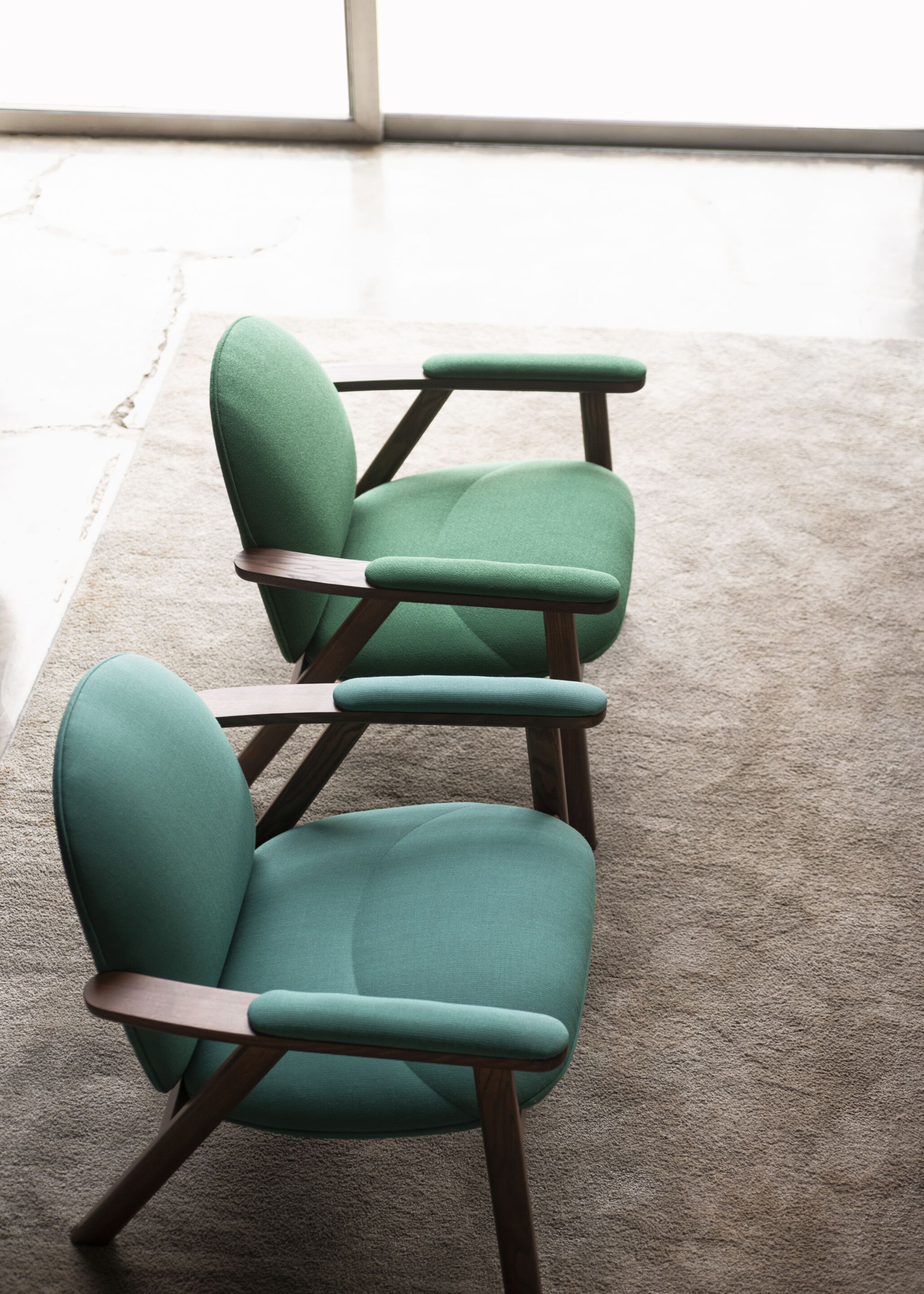 peggy-armchair-by-bross