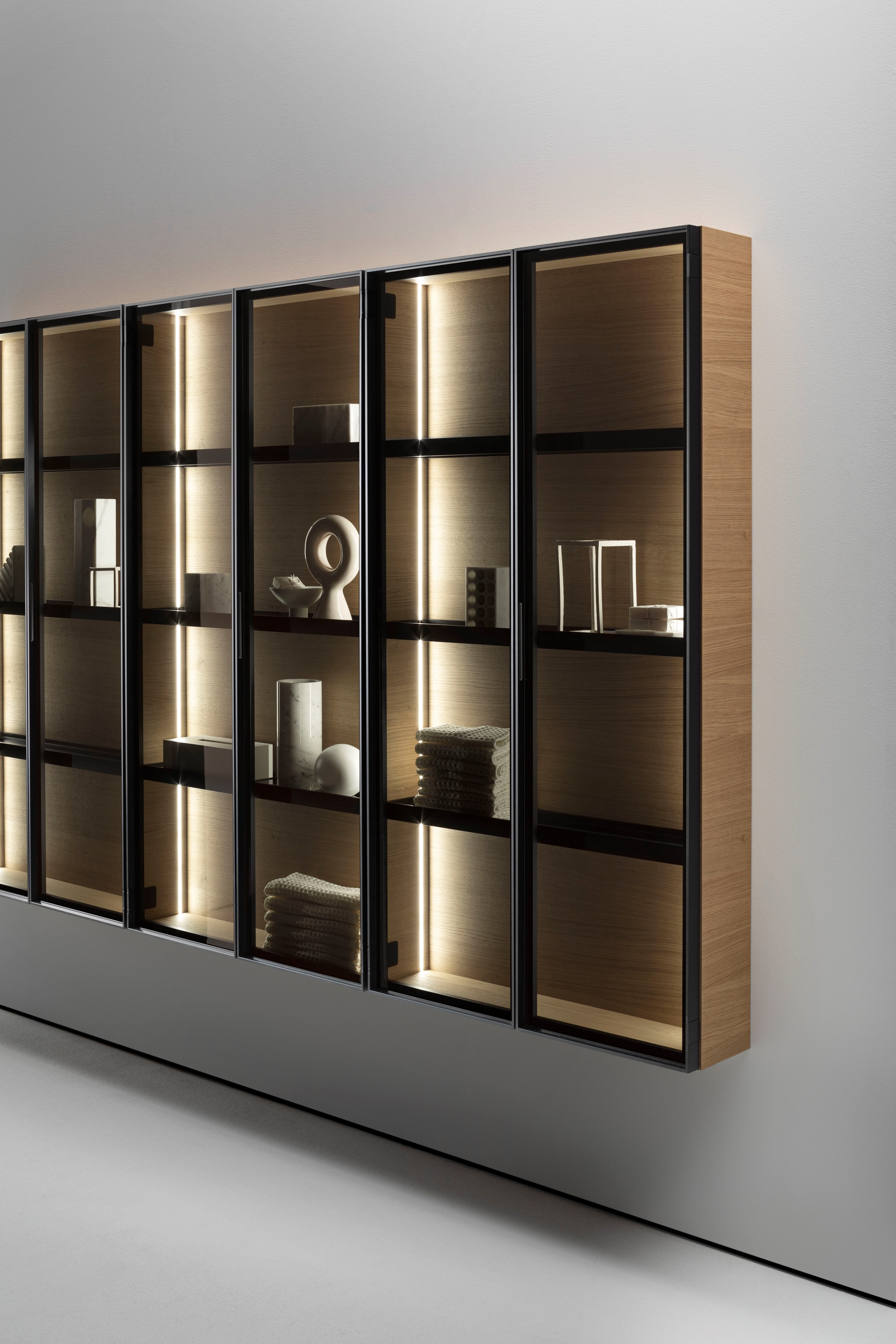 BUTLER Bathroom wardrobe in aluminum, glass and wood By FALPER | design ...