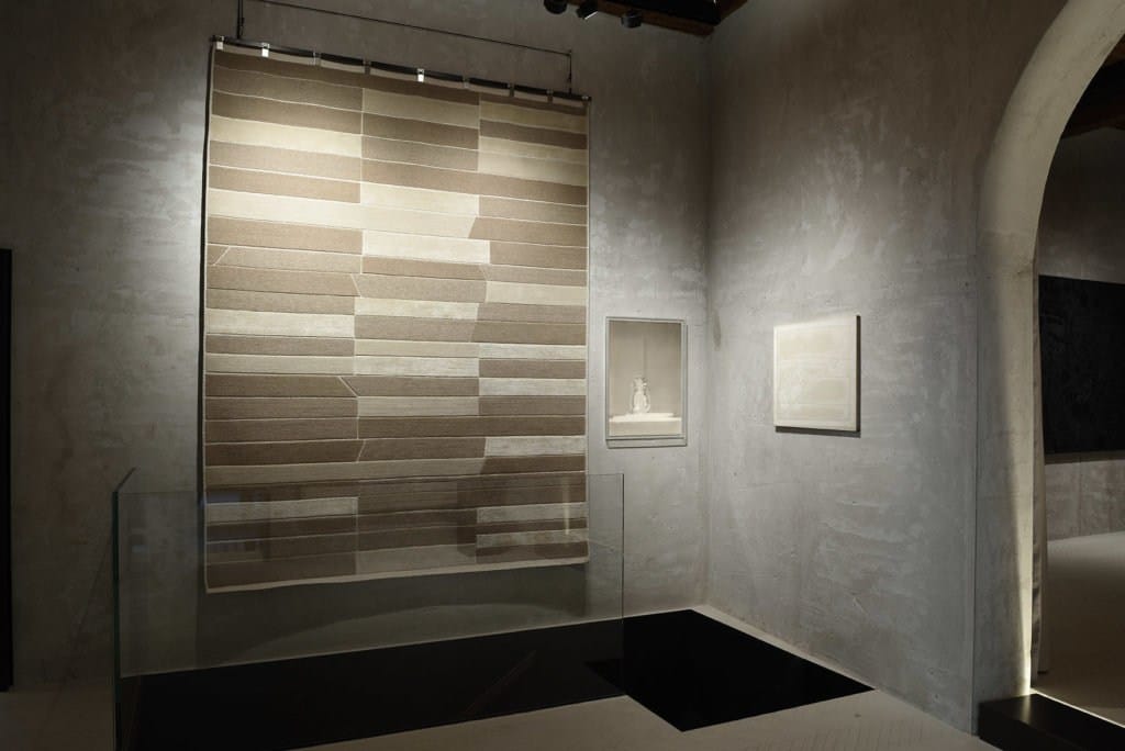 CASELLARIO MONOCROMO 2.0 by cc-tapis - Tappeto fatto a mano su misura - 3