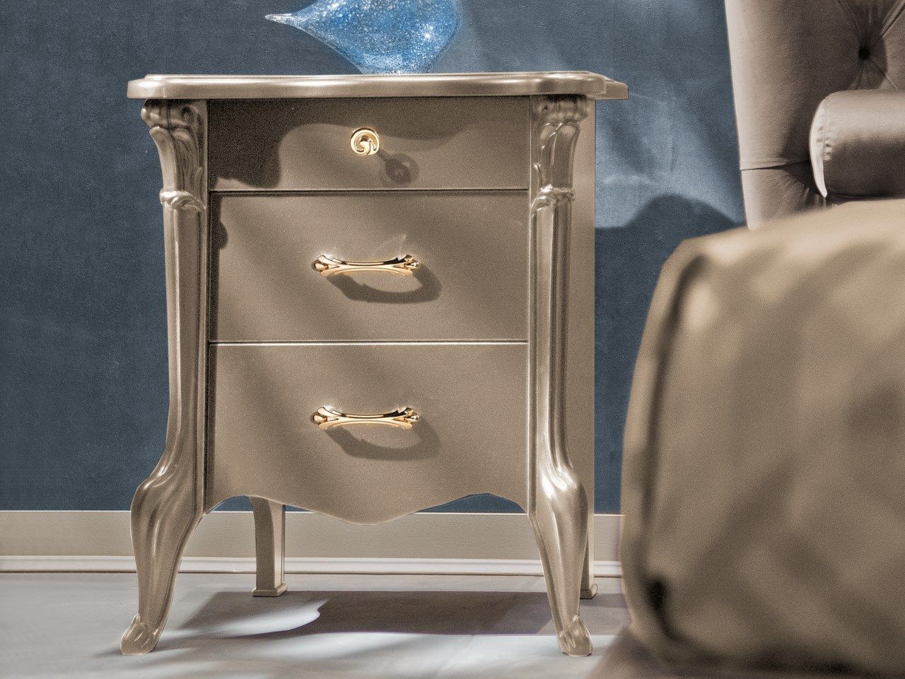 CITY Wooden bedside table with drawers By CASA +39