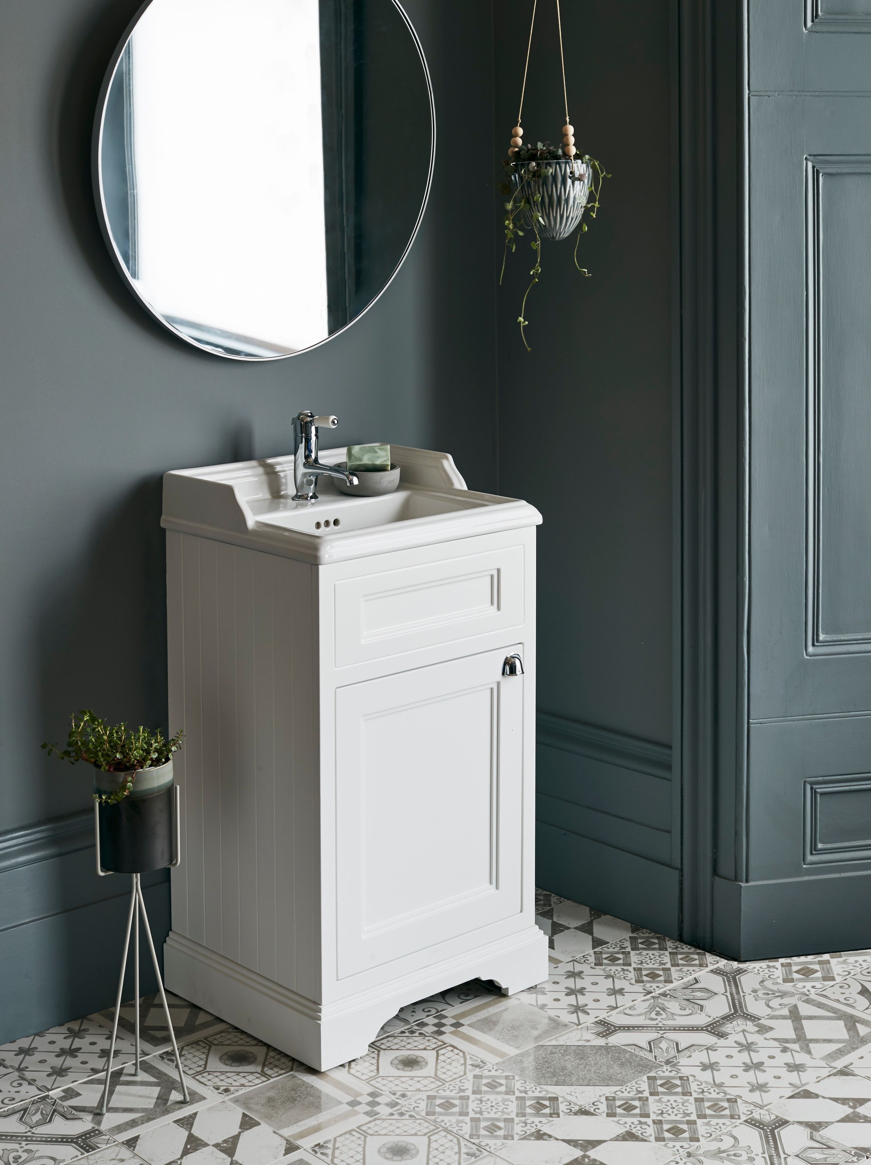 CLASSIC Single vanity unit Classic Collection By Burlington Bathrooms