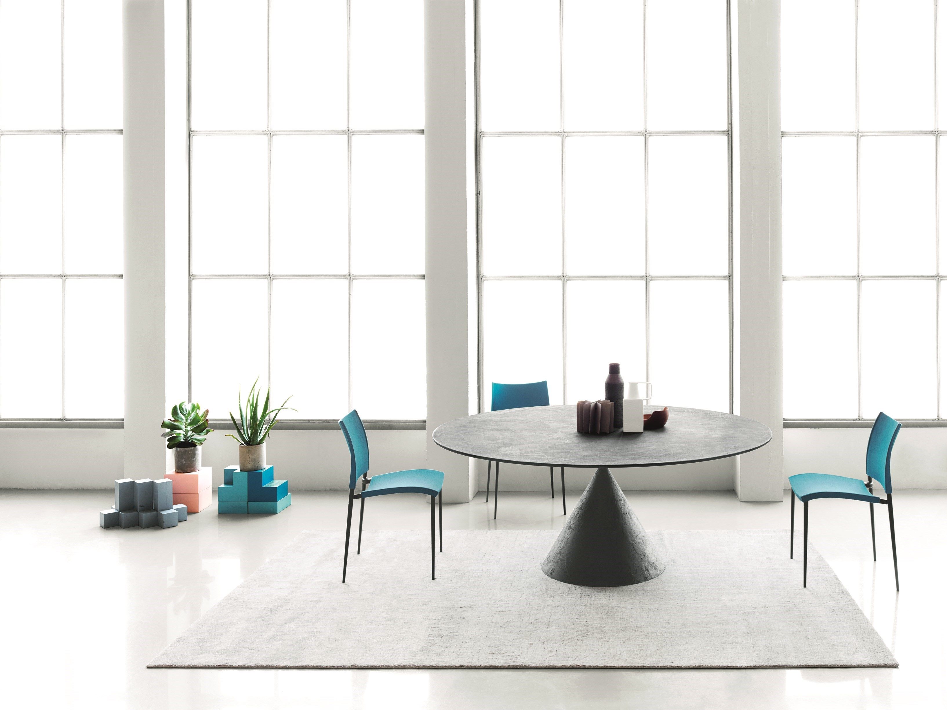 CLAY by Desalto - Tavolo rotondo con piano spatolato a mano - 5