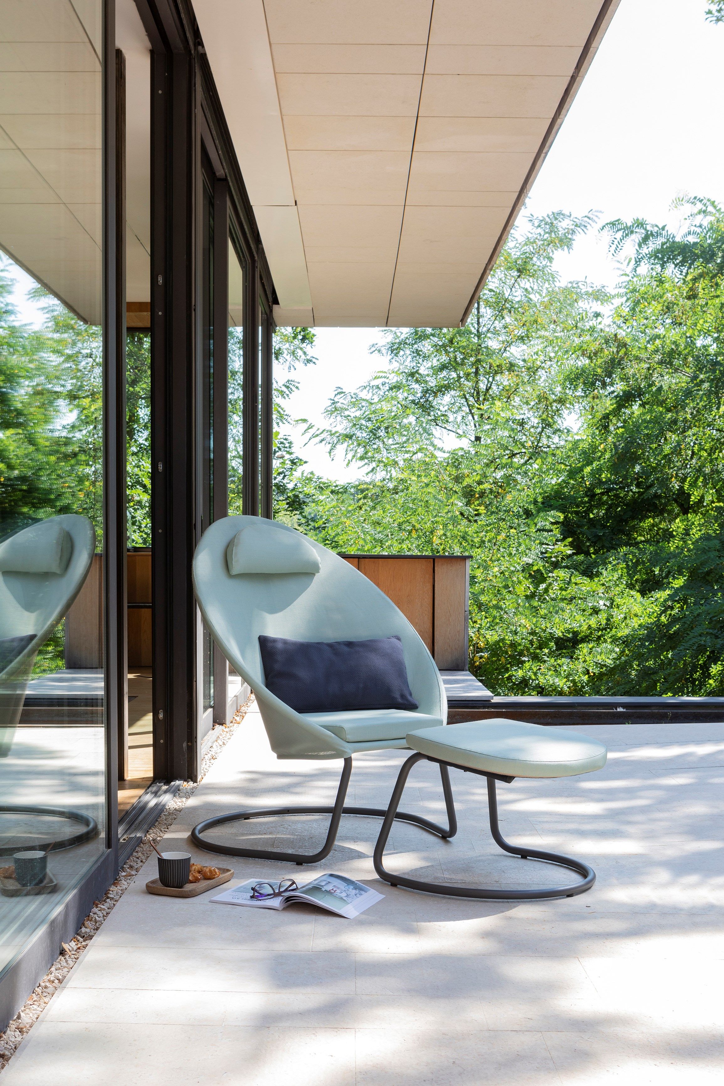 COCOON Garden footstool By Lafuma Mobilier