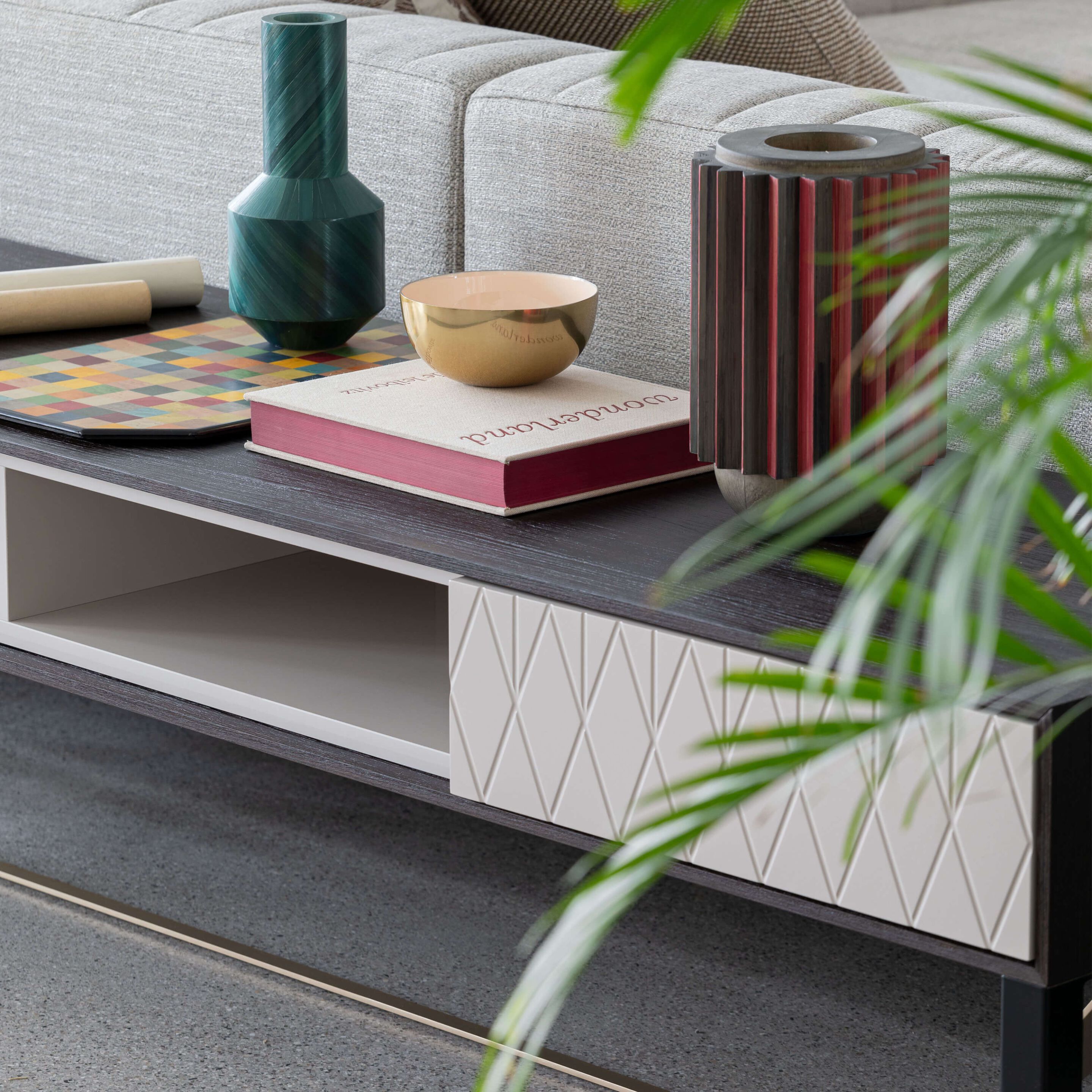 PRISMA by Capital Collection - Mobile TV basso in legno con cassetti - 9