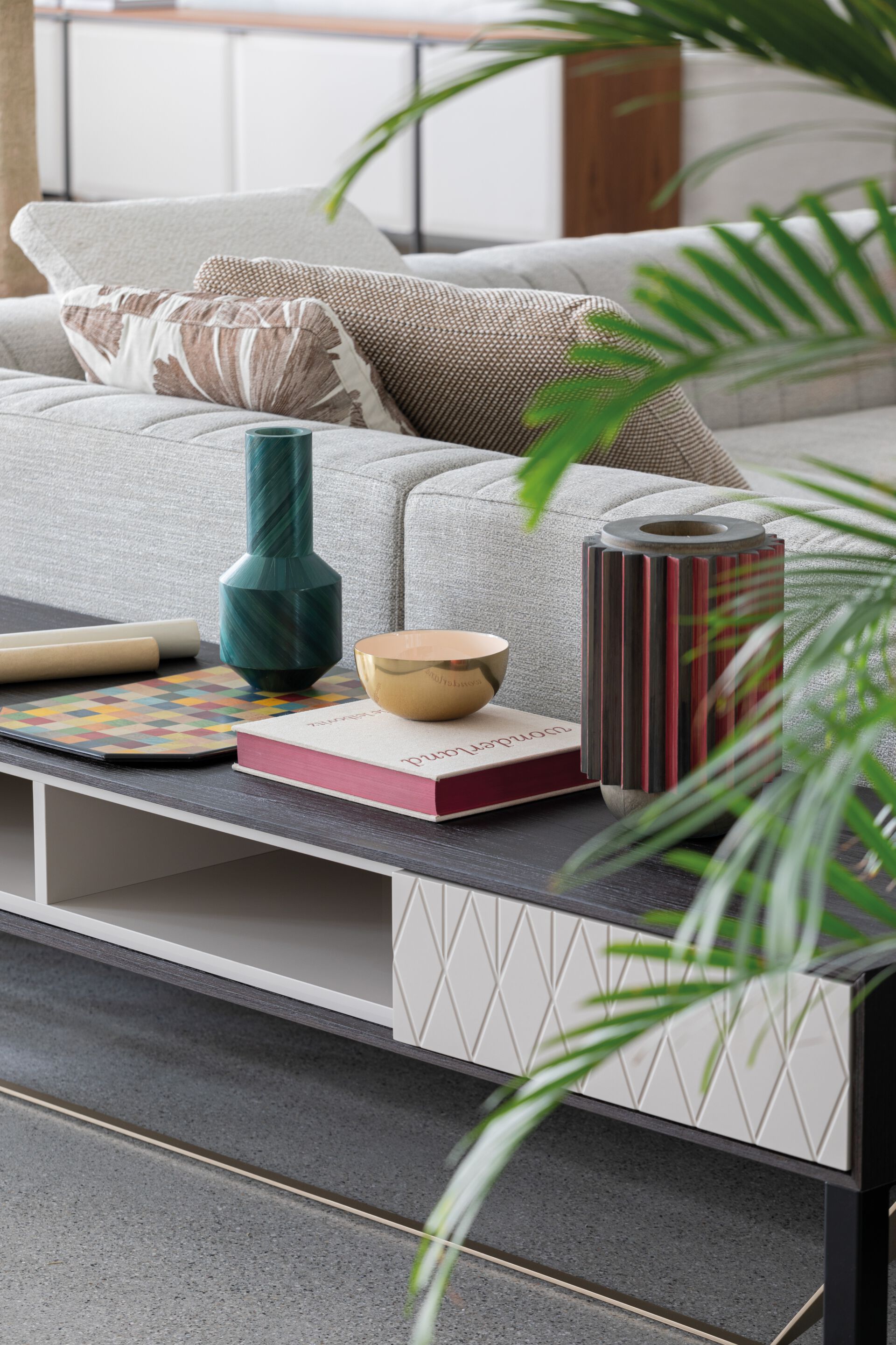 PRISMA by Capital Collection - Mobile TV basso in legno con cassetti - 7
