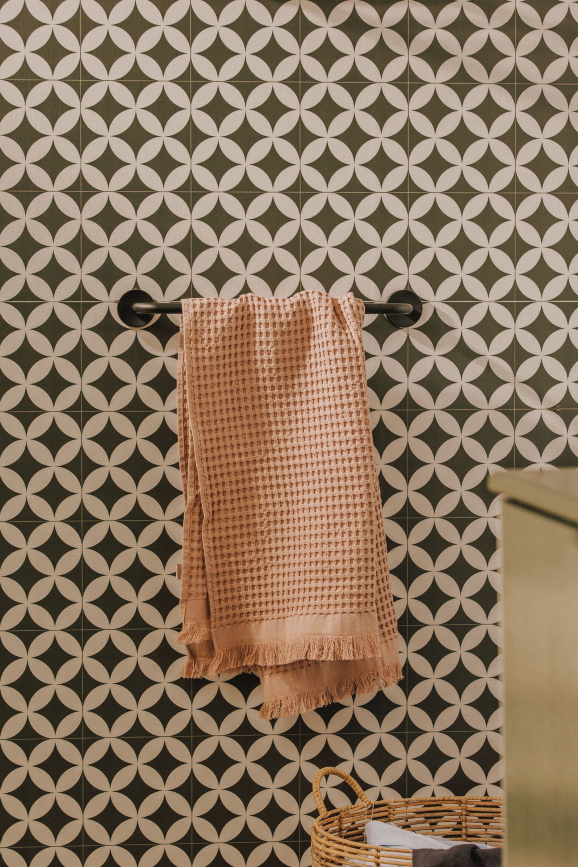 GEYSER by Cosmic - Porta asciugamani a barra in metallo - 6