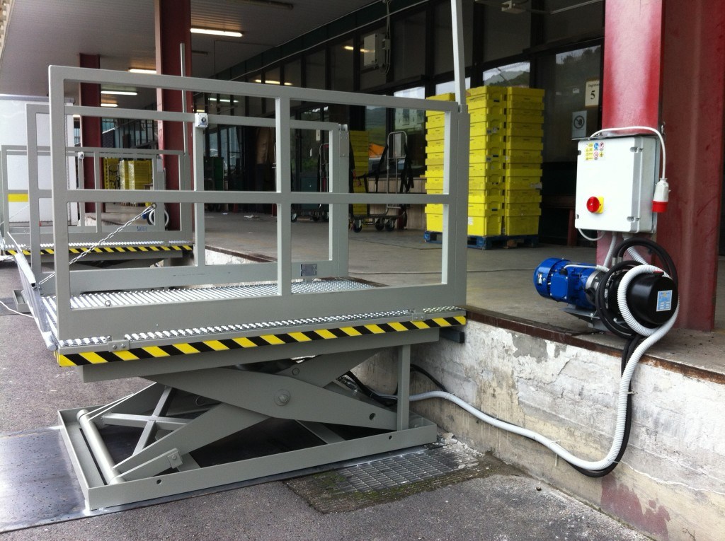 Descend Down Ramp Loading ramp DESCENDER FOR LOADING/DOWNLOADING By RDT Elevazione