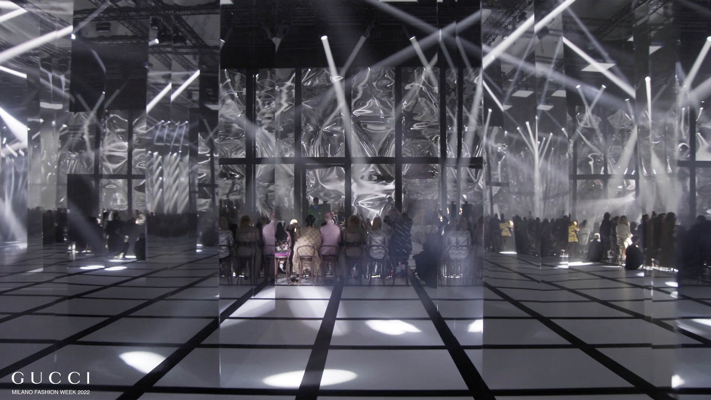 DISTORTING MIRROR Mirror By VIDAME EDITIONS