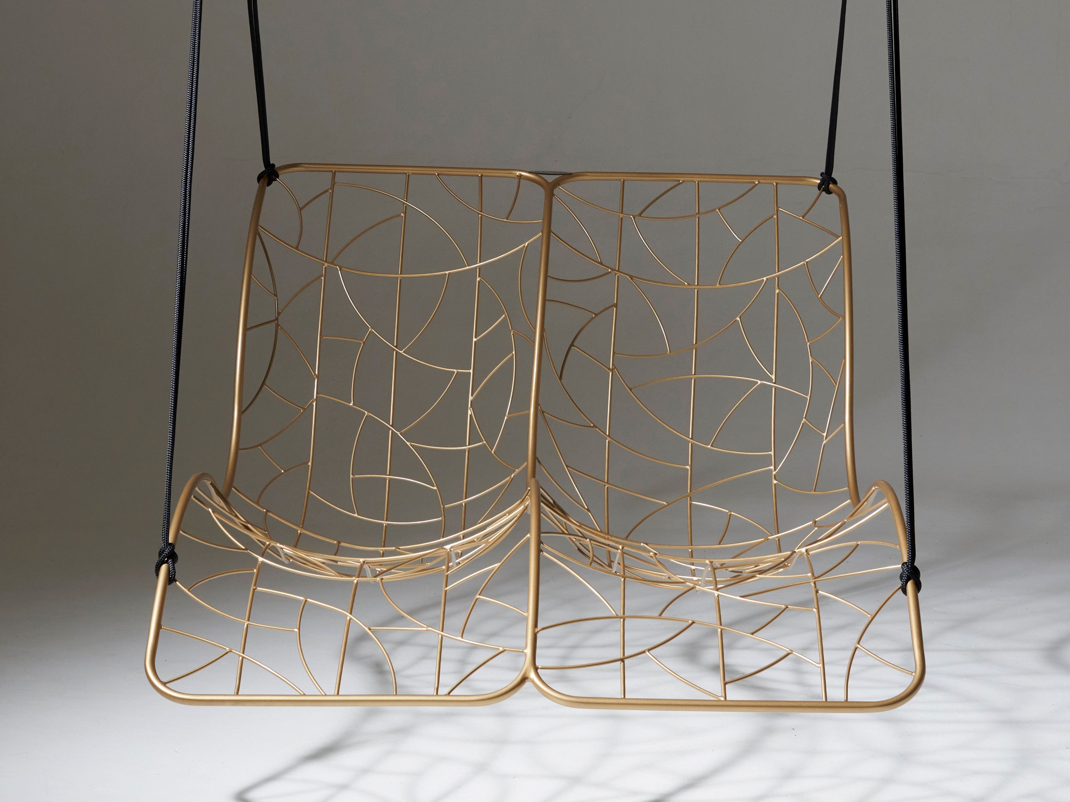 DOUBLE RECLINER Garden hanging chair By Studio Stirling design