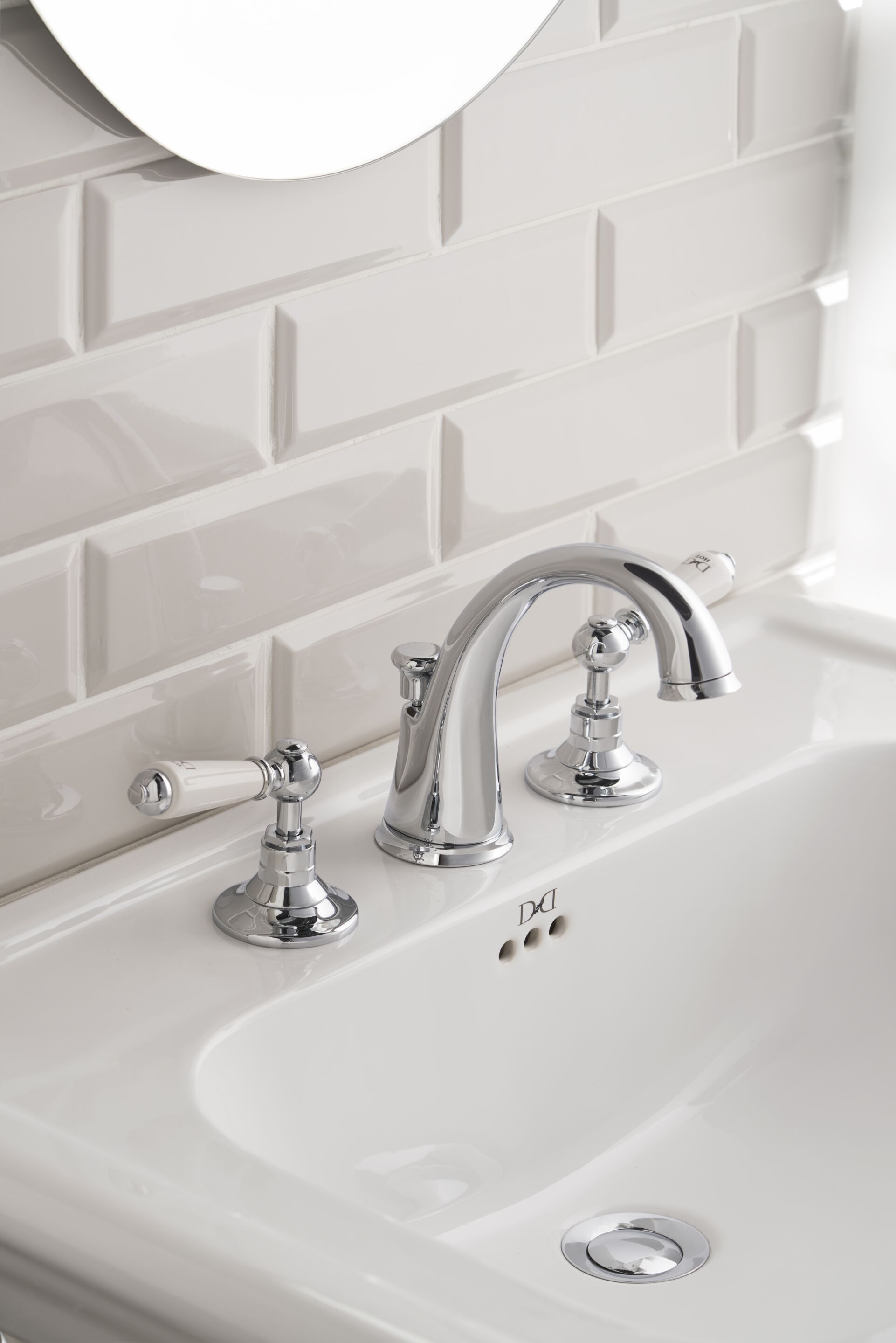 DANDY by Devon&Devon - Rubinetto per lavabo da piano a 3 fori con rosette separate - 2