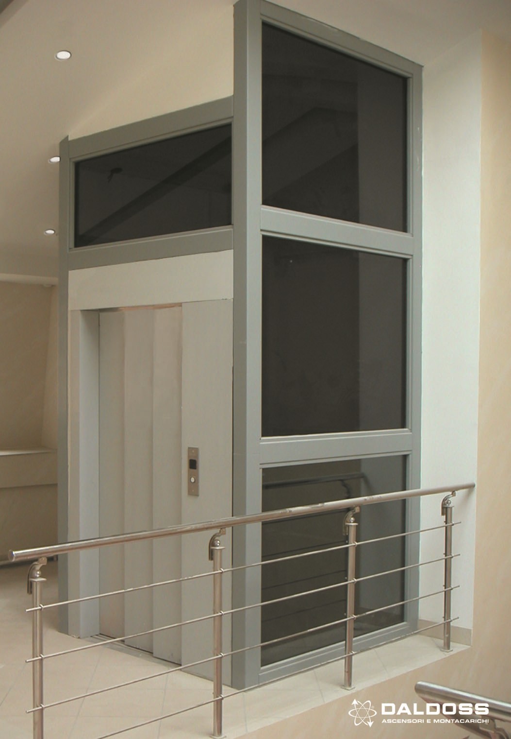 Electric Lifts / Hydraulic Lifts EASYGO By DALDOSS ELEVETRONIC