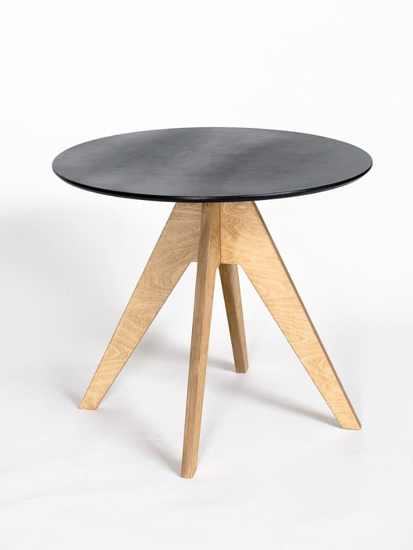 Lacquered round plywood dining table EDI By Radis design SylviaJohanna