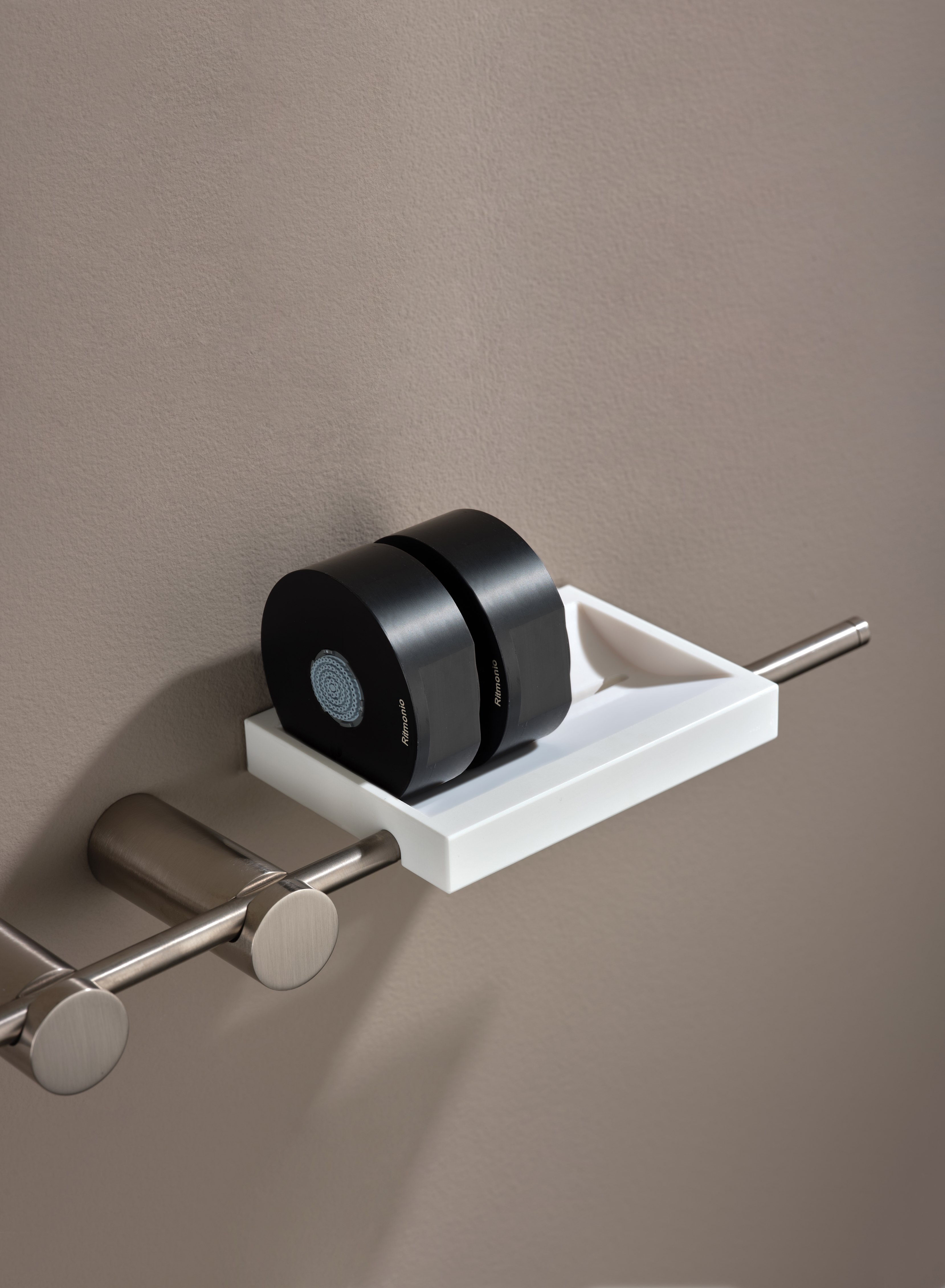 PORTA ASCIUGAMANI AD ANELLO MODELLO WIND Cromo