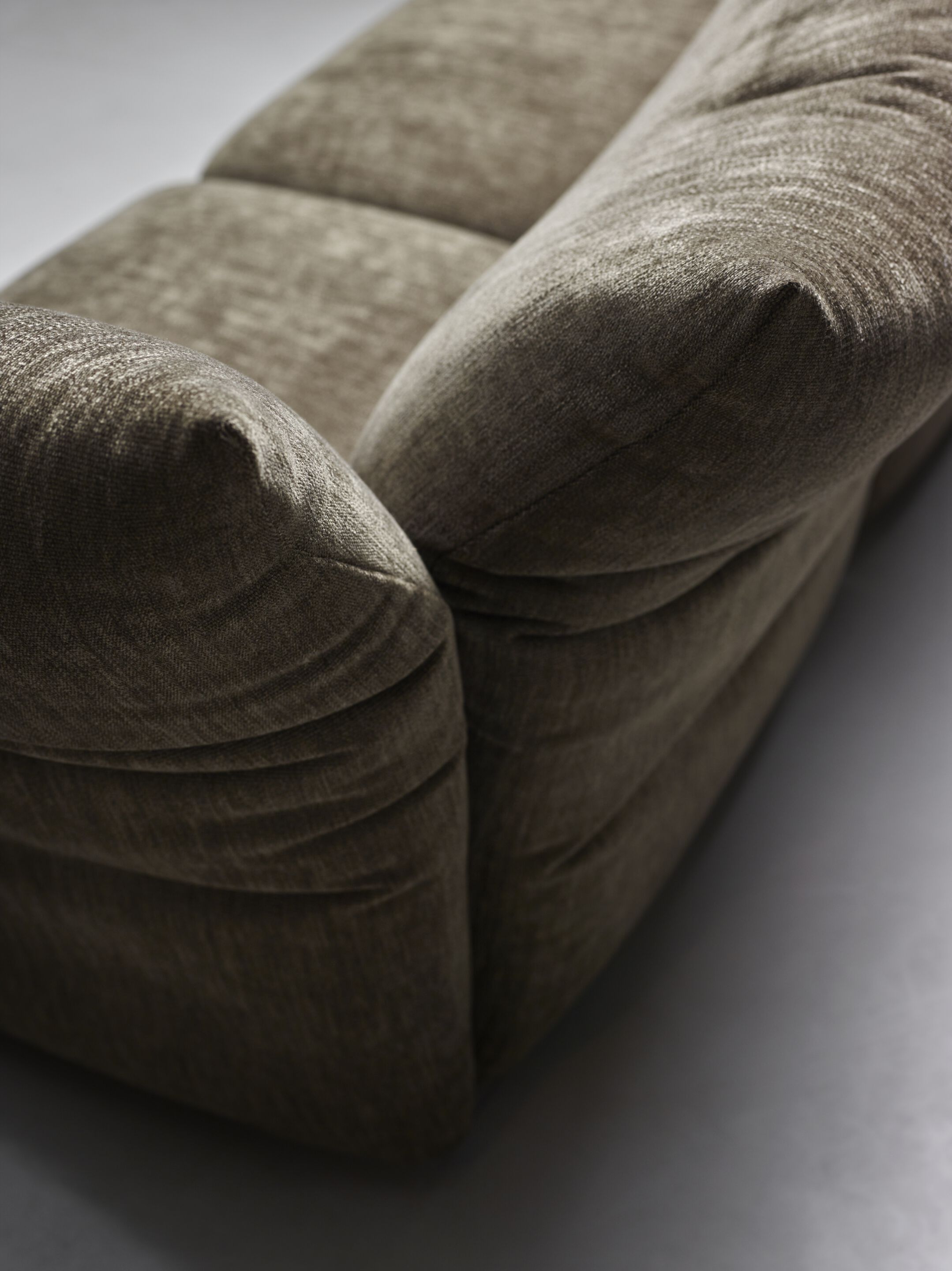 STANDARD 沙发 By Edra | design Francesco Binfaré