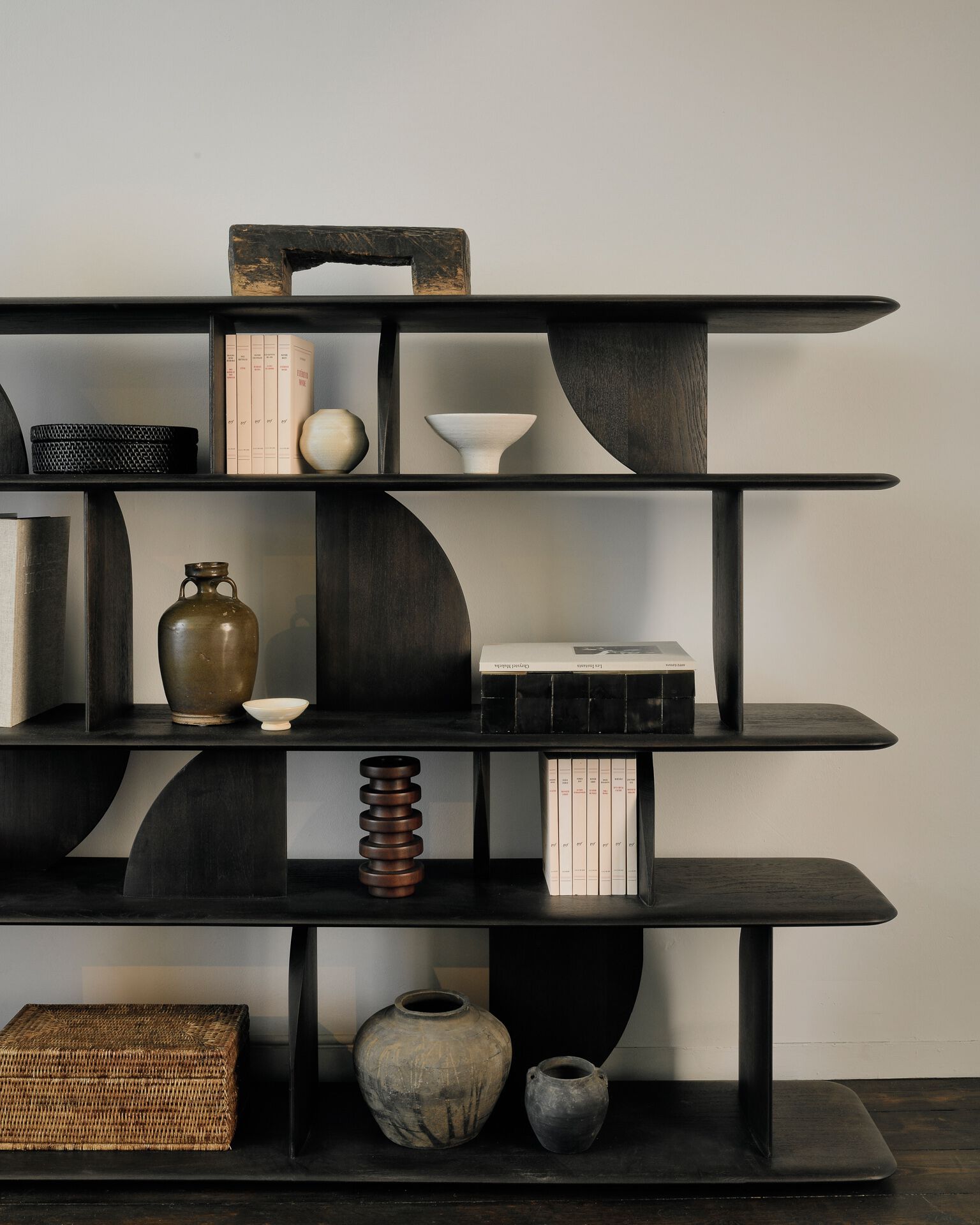 GEOMETRIC Bookcase By Ethnicraft