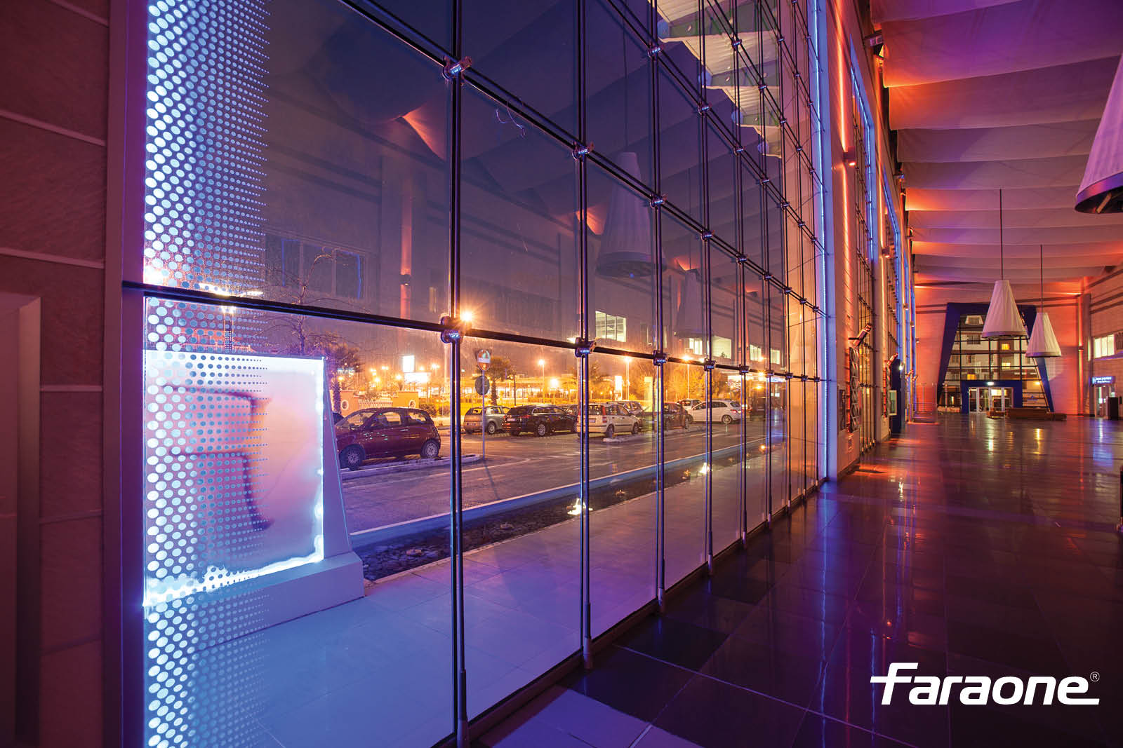 QUADRIFOGLIO Point-fixed glass facade By FARAONE