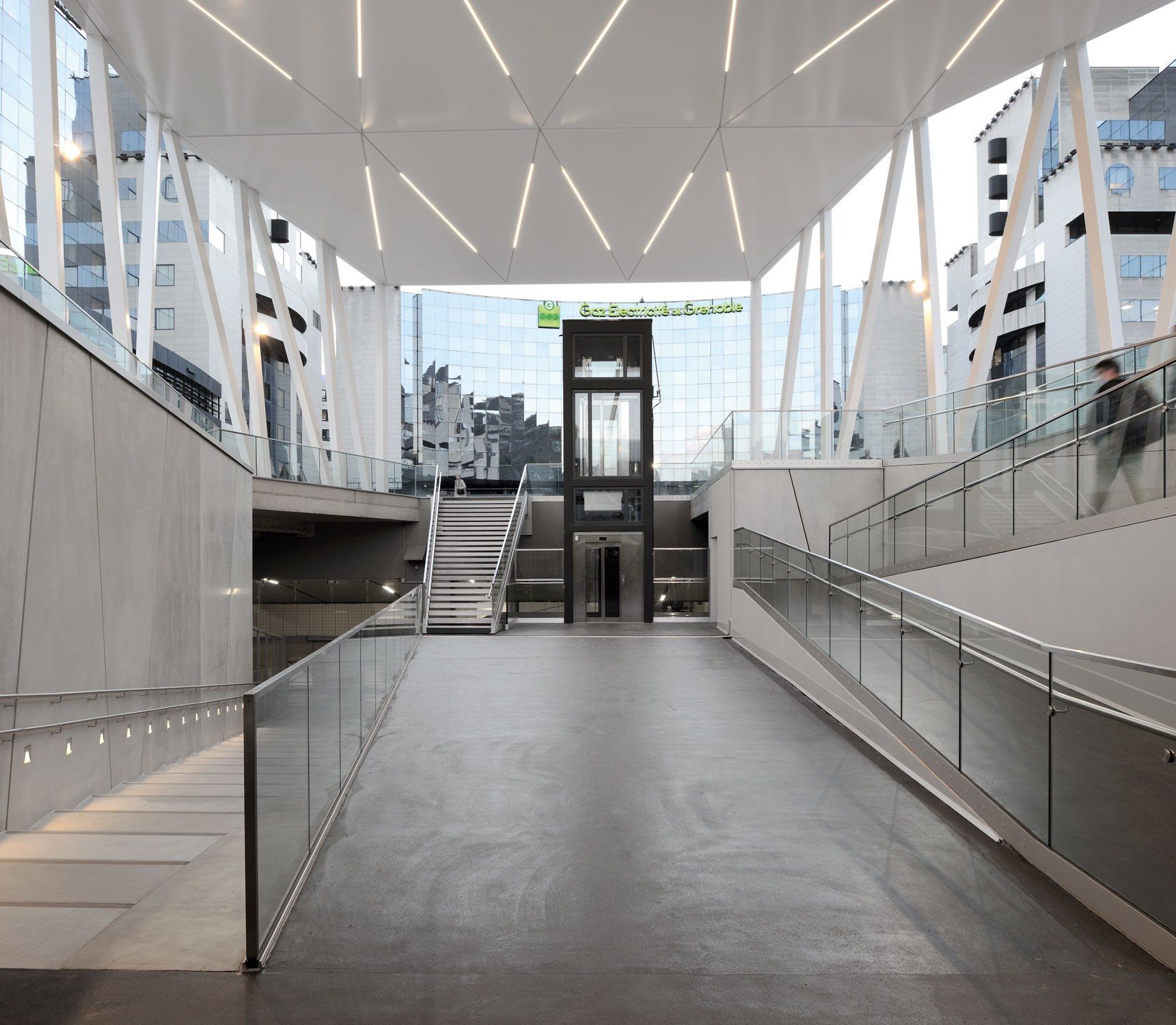 FEMTOLINE 35 FLUSH HE linear lighting profile By Delta Light