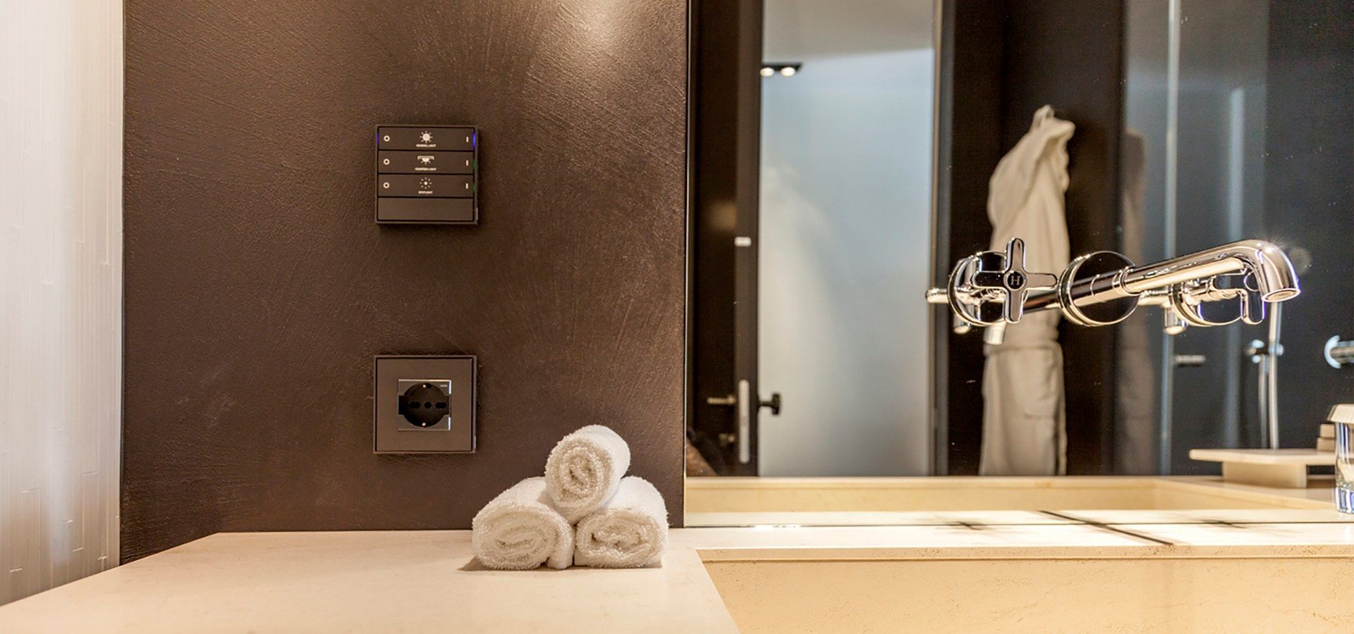 FF-FORM by EKINEX - Serie civile con LED - 23