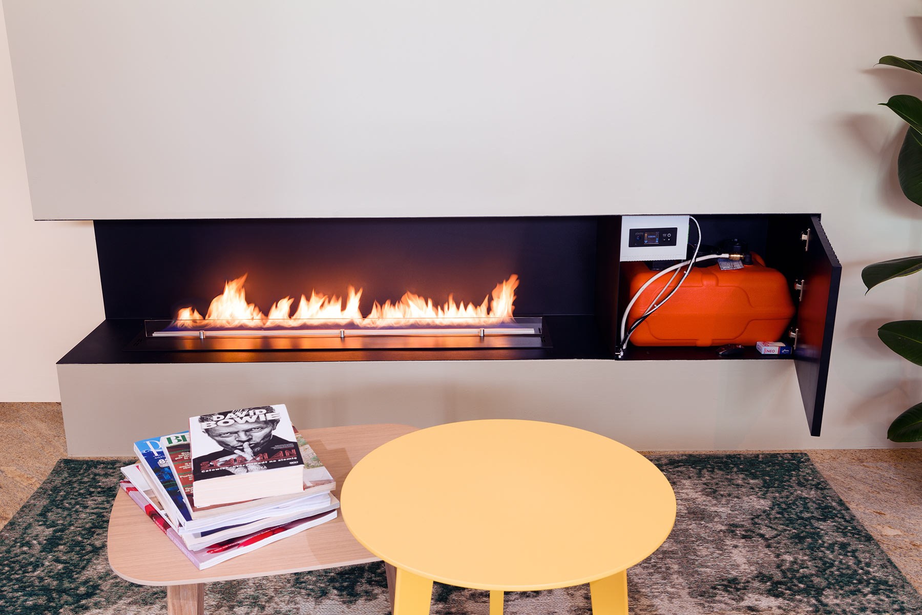 Smart fireplace insert with external fuel tank FIRE LINE AUTOMATIC XT
