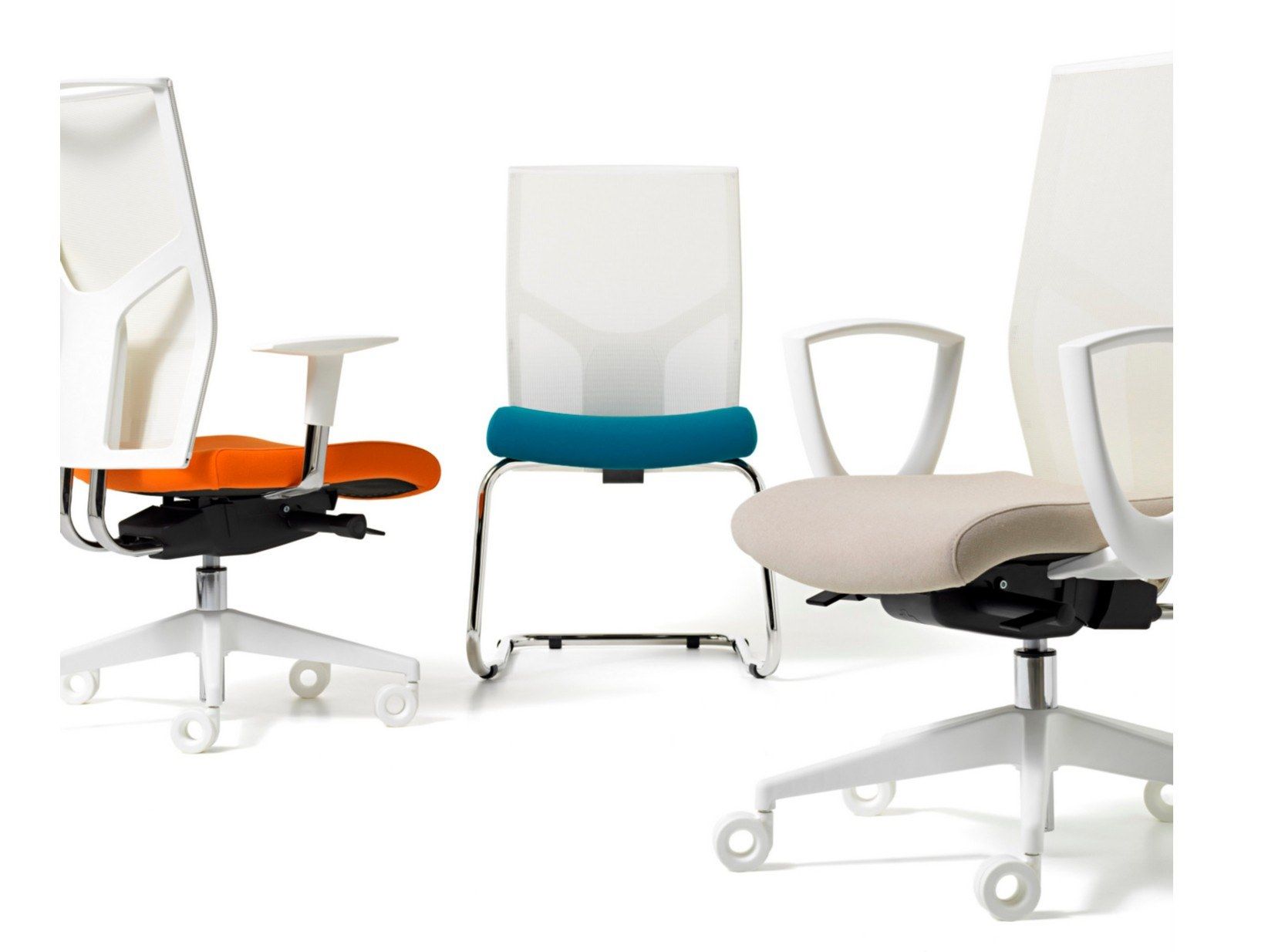 FIT Mesh office chair with armrests with 5Spoke base By Diemme