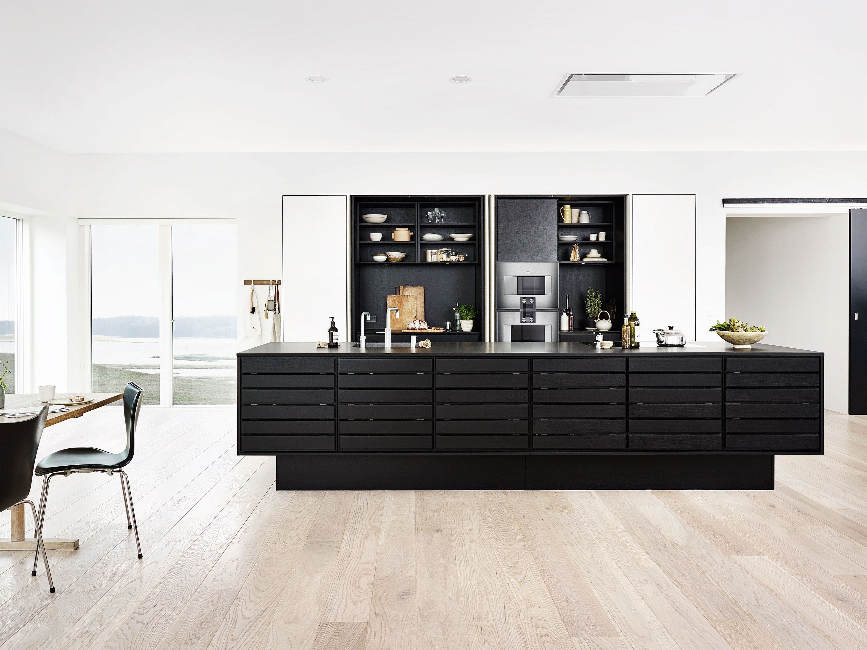 Solid wood kitchen with island FORM 1 - BLACK OAK By Multiform