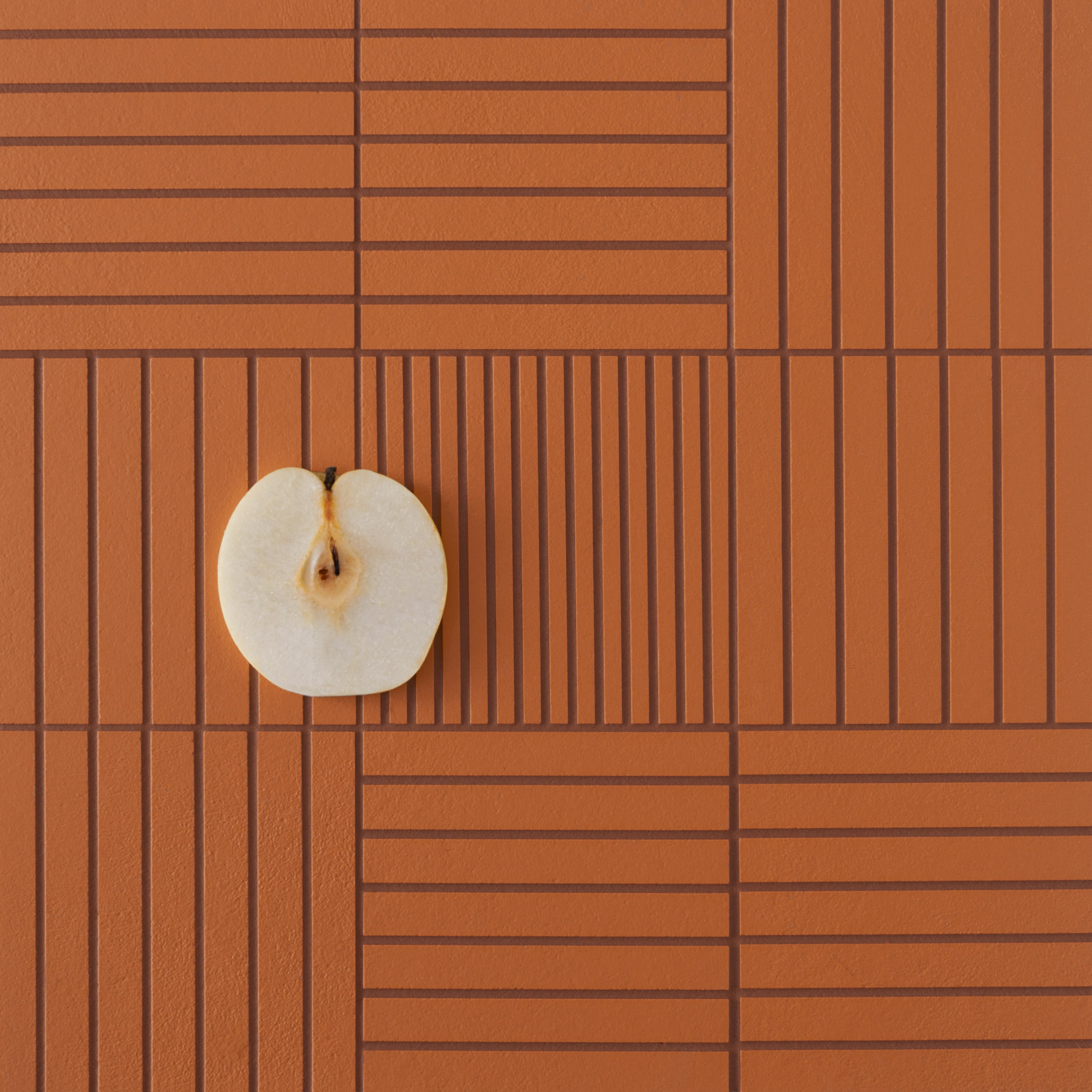 FRINGE THIN RED Pavimento per esterni By Mutina | design Michael ...